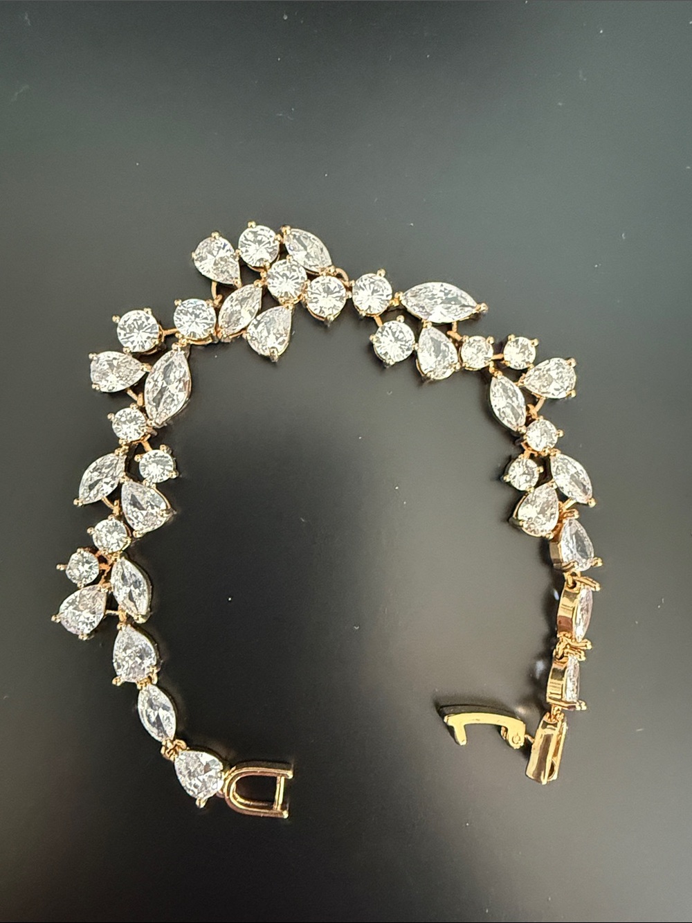 Gold Crystal Leaf Link Bracelet